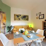 Bilocale, Vicino Al Centro Apartamento *
