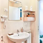 Bilocale, Vicino Al Centro Apartamento *